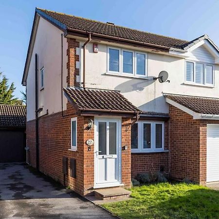 2 Bedroom House-Driveway - Bournemouth Hospital - Long Stay Discounts - Lima Apartments Ltd Esterno foto