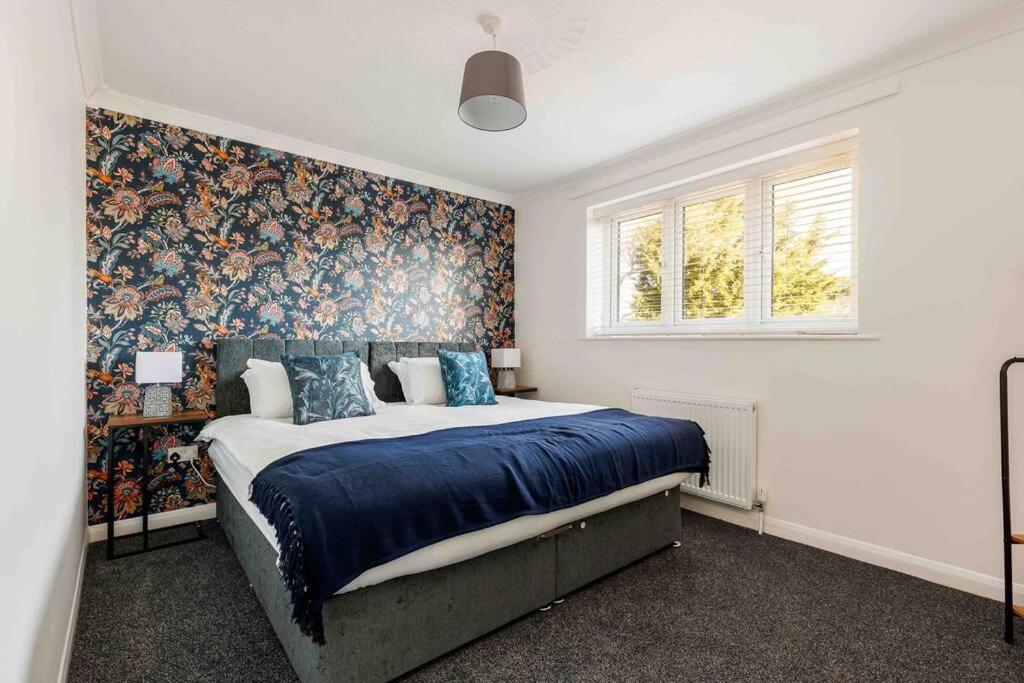 2 Bedroom House-Driveway - Bournemouth Hospital - Long Stay Discounts - Lima Apartments Ltd Esterno foto